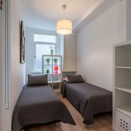 Garden House Apartment *