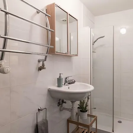 Garden House Apartment